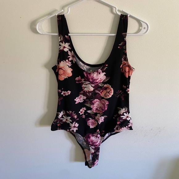 Flowered Bodysuit - Picture 2 of 3